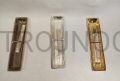 163 Mezuzah hebraiska mosiezna posrebrzana ze zwojem pergaminu słowa Tora Shema na odrzwia domu.jpg