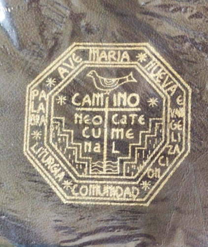 273 śpiewnik pokrowiec etui na kartki ze spiewami drogi neo z symbolem osmiobocznym drogi.jpg