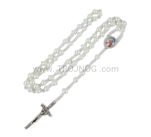 rozaniec perłowy komunijny, biały na komunie swieta ze zdjęciem Papieża, krzyzem papieskim.jpg