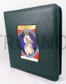 etui na spiewnik drogi neokatechumenalnej z zamkiem, kolor zielony butelkowy, z wszyta ikona Chrystus Pantokrator.jpg