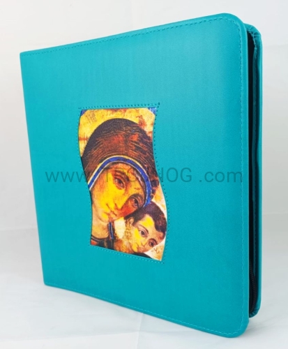 pokrowiec turkusowy na śpiewnik drogi neokatechumenalnej zamykany na zamek z wszyta ikona Madonna Drogi, etui, opakowanie, futerał na pieśni.jpg