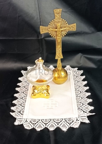 obrusik lniany 20cm z koronka, ozdobny, z haftowanym symbolem.jpg