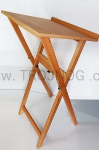 Pulpit z drewna (buk) ambona, składana, przenośna, stabilna z grubego drewna.