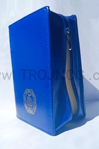 Okładka na nową, mniejszą Biblię Jerozolimską, niebieska, z tłoczeniem i zamkiem, eco-skóra etui, futerał