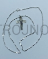 cadena, al cuello, de plata, rizada, para medallón, para cruz, plata de ley, foto con cruz, familia, nueva evangelización, varios largos, juvenil, femenina, delicada, estética.jpg