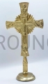 croce sul tavolo, lode, glorioso, Gesù è circondato da raggi di gloria, Maria sotto la croce, simboli degli evangelisti attorno a Cristo, rifinito a mano, verniciato, alto 20 cm, croce placcata oro, leggero, in alluminio , in piedi.jpg