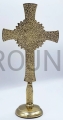 Kreuz auf dem Tisch, auf Laudes, glorreich, Jesus ist von Strahlen der Herrlichkeit umgeben, Maria unter dem Kreuz, Symbole der Evangelisten um Christus, handgefertigt, lackiert, 20 cm hoch, vergoldetes Kreuz, leicht, aus Aluminium , stehend.jpg