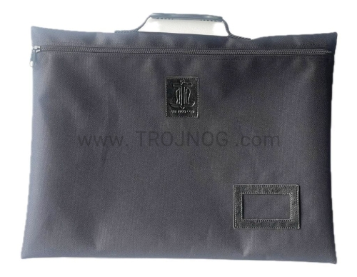 torba na albe, szate, ornat, komże, stułe, etui, pokrowiec, opakowanie ochronne, do transportu, przenoszenia, ochrony przed deszczem, zabrudzeniem, miejsce na adres, miękka, wewnątrz torby podróżnej.jpg