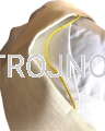 priesterstola, wit, voor een priester, voor diensten, voor de mis, viering van de sacramenten, met een icoon van Maria, Moeder, neo, geborduurd met een Maria-symbool, geborduurd met gouddraden, een geschenk voor een priester.png