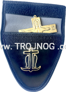 Opakowanie skórzane na krzyżyk Traditio, z tłoczeniem, etui, futerał