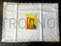 obrus, gładki, z koronka, z ikoną, 50x70, na stół, do modlitwy, na laudesy.jpg
