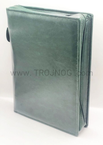 okładka, zielona, etui na Biblia Jerozolimska, Shema Izrael, futerał z zamkiem, ochrona, skóra, na zamek, zieleń butelkowa, na Biblie, Jerozolimkę.jpg