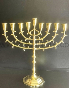 Świecznik na ołtarz, 9 ramienny, bogato zdobiony, mosiężny