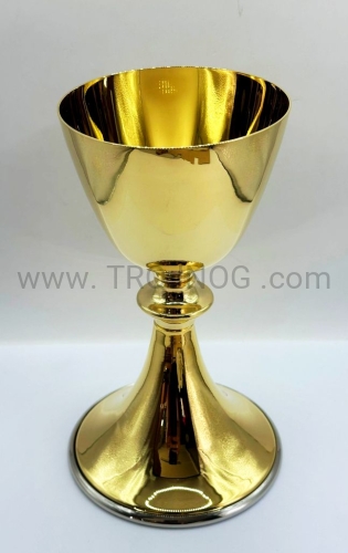 kielich liturgiczny, do kościoła, celebracja mszy w kościele, kielich i patena, pozłacane, normalny rozmiar, duży, do koncelebry, kielich na liturgię, prosty, estetyczny, solidnie wykonany, mosiądz pozłacany 20cm.jpg