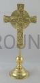 Tischkreuz, 26 cm hoch, stehend, Traditio, zum Gebet, für Laudes, stehend, Messing, handbearbeitet, geschnitzt, poliert, Christus vorne, umgeben von Herrlichkeit, Maria auf der Rückseite des Kreuzes, Alpha- und Omega-Symbole, Heiliger Geist.JPG